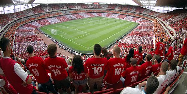 Arsenal Emirates fans