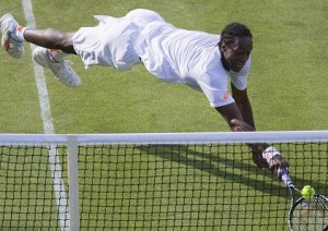Gael Monfils Wimbledon dive